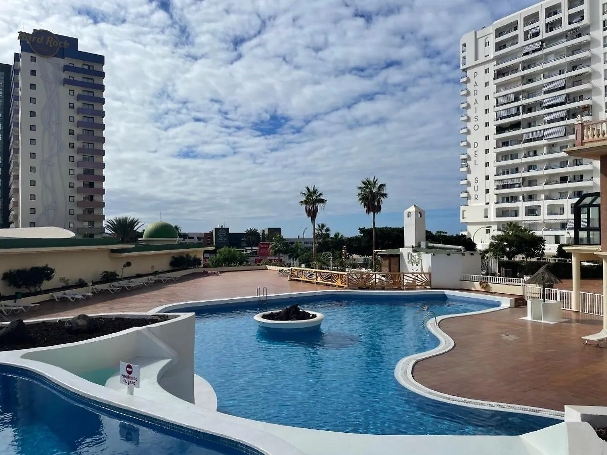 Modern 2-Bedroom Apartment With Stunning View Costa Adeje  0*, Costa Adeje (Tenerife)